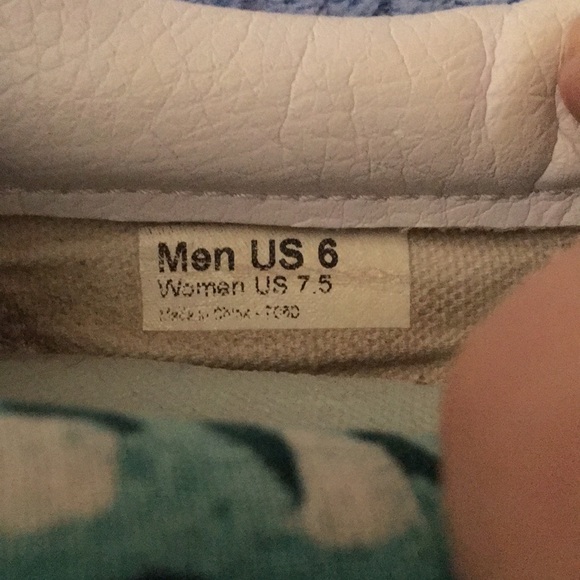 Vans Della Green size 7.5 woman/ 6 man. You will need a foot liner/ Dr. Schoales - Picture 8 of 15